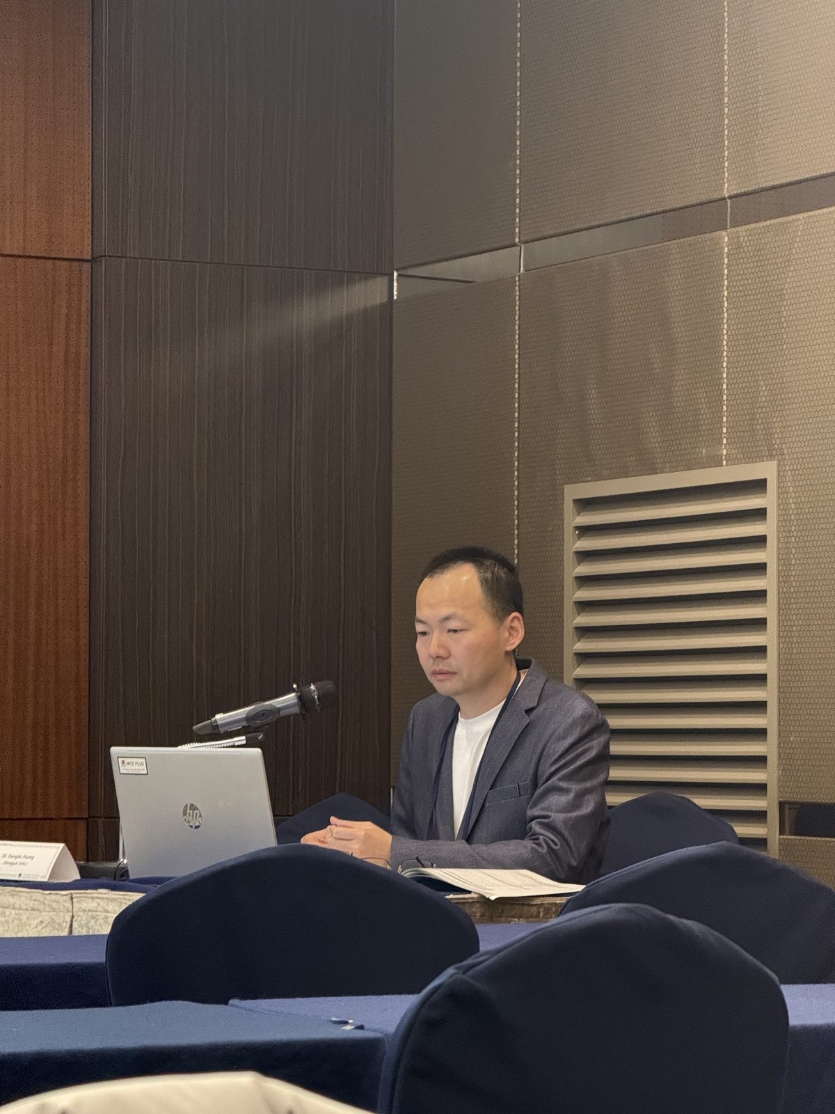 ETME 2025 — Session Host
